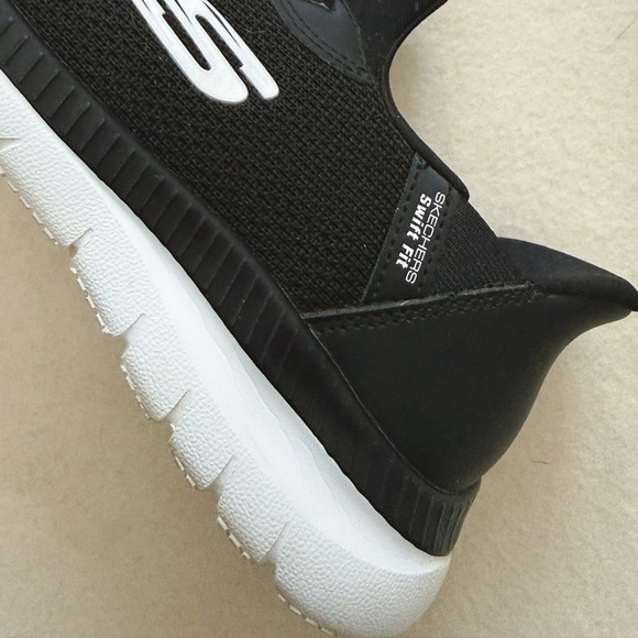 Skechers Hands Free Swift Fit Memory Foam Black White Sneakers Shoes Size 7 - Picture 10 of 16